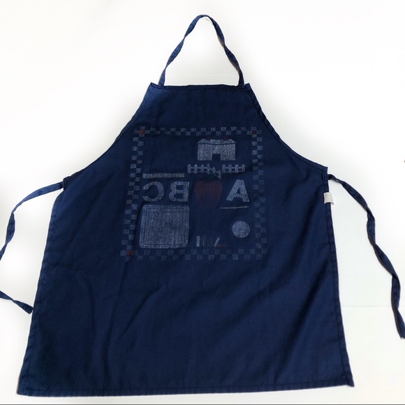 Teacher Apron That Says, “To Teach is to Touch a Life Forever” - Picture 2 of 7